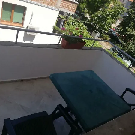 Nikola Guest house